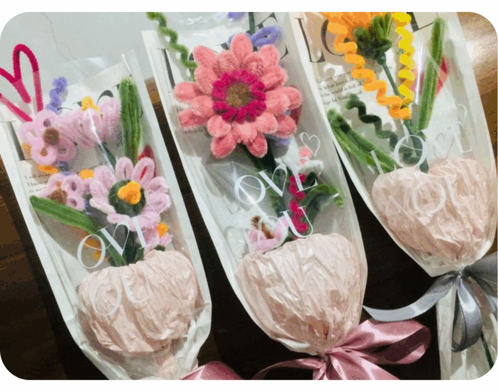 Floral wrapping gifts